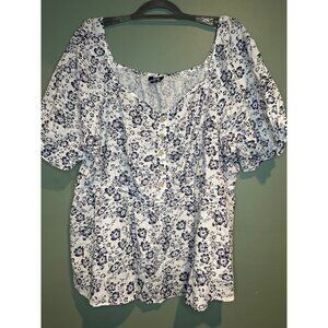 BloomChic Women’s Top Size 26 White Black Floral Cottagecore Grandmacore Boxy